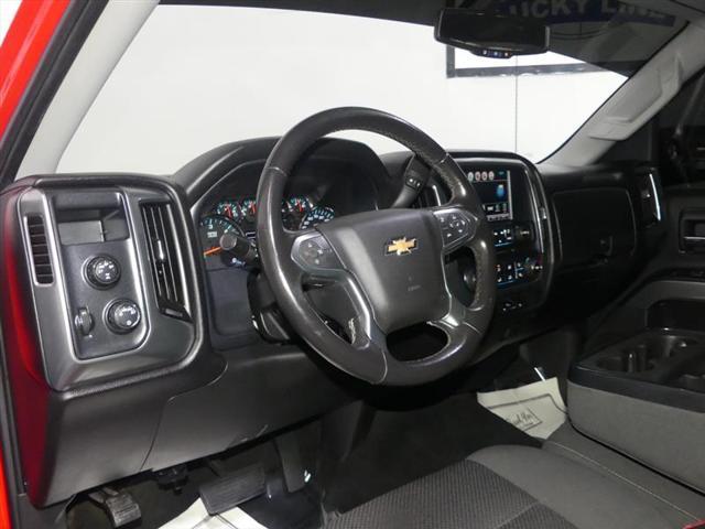 Photo of 2016 Red Chevrolet Silverado 1500