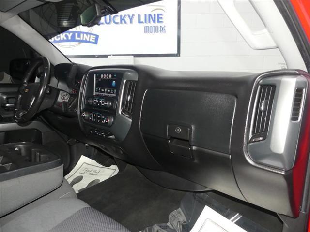 Photo of 2016 Red Chevrolet Silverado 1500