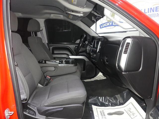Photo of 2016 Red Chevrolet Silverado 1500