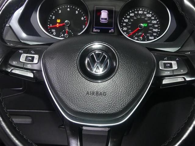 Photo of 2019 Dark Moss Green Metallic Volkswagen Tiguan