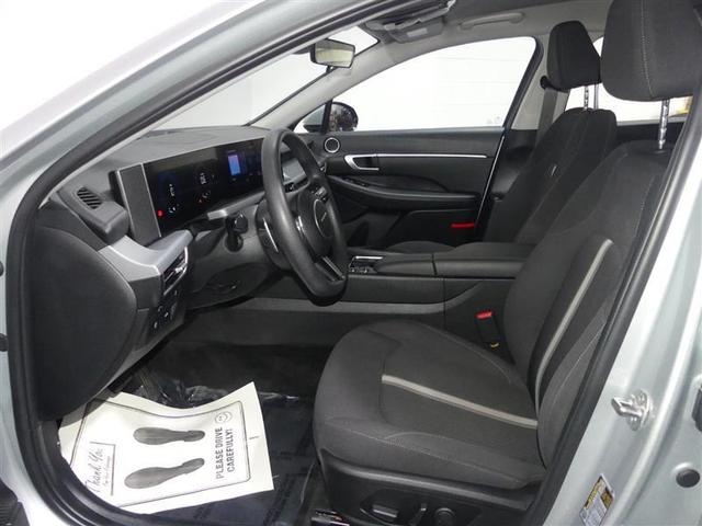 Photo of 2025 Aero Silver Hyundai SONATA