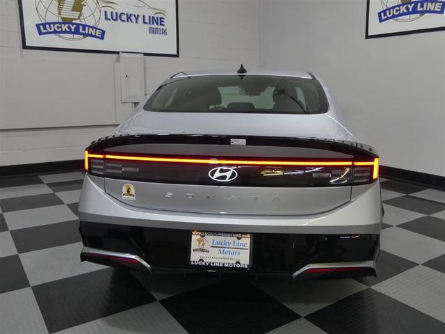 Photo of 2025 Aero Silver Hyundai SONATA