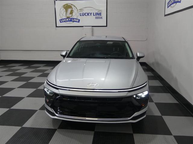 Photo of 2025 Aero Silver Hyundai SONATA
