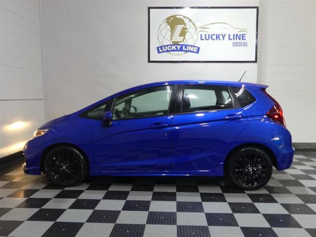 Photo of 2019 Aegean Blue Metallic Honda Fit