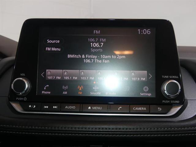 Photo of 2021 Super Black Nissan Rogue