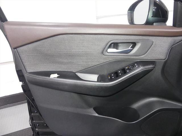 Photo of 2021 Super Black Nissan Rogue