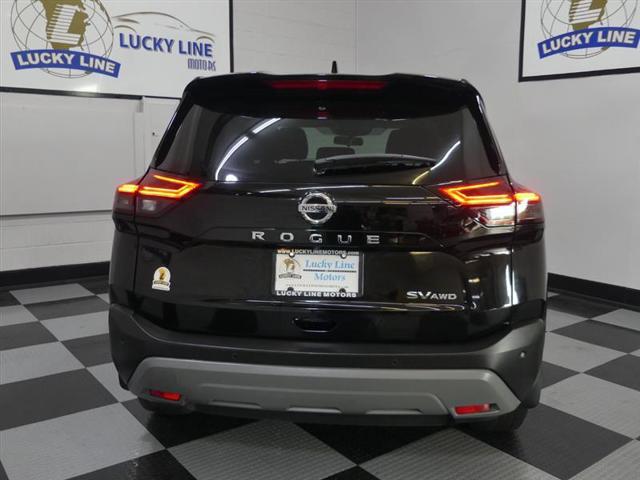 Photo of 2021 Super Black Nissan Rogue