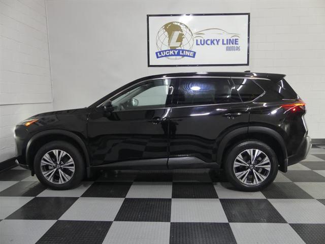 Photo of 2021 Super Black Nissan Rogue