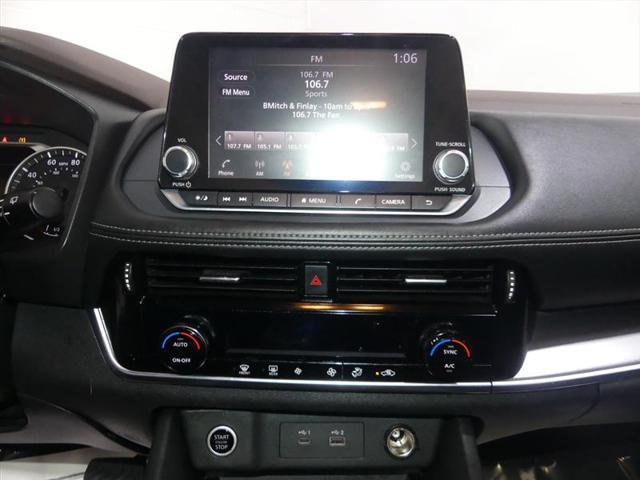 Photo of 2021 Super Black Nissan Rogue