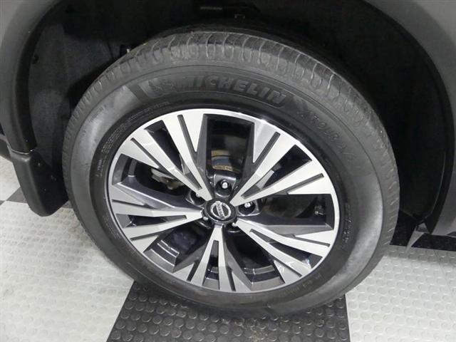 Photo of 2021 Super Black Nissan Rogue