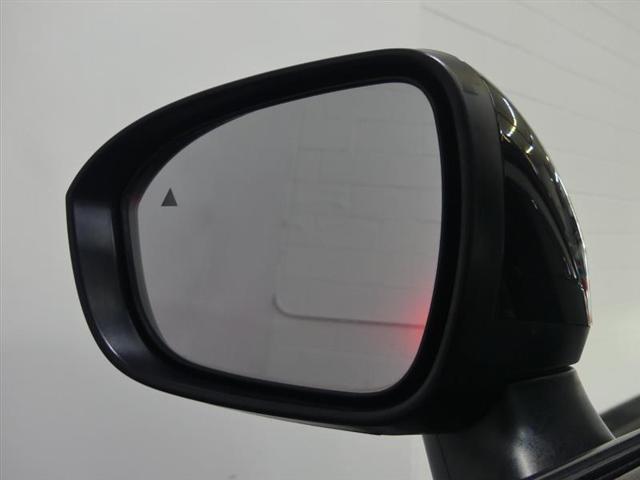Photo of 2021 Super Black Nissan Rogue