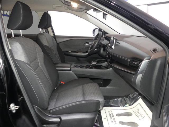 Photo of 2021 Super Black Nissan Rogue