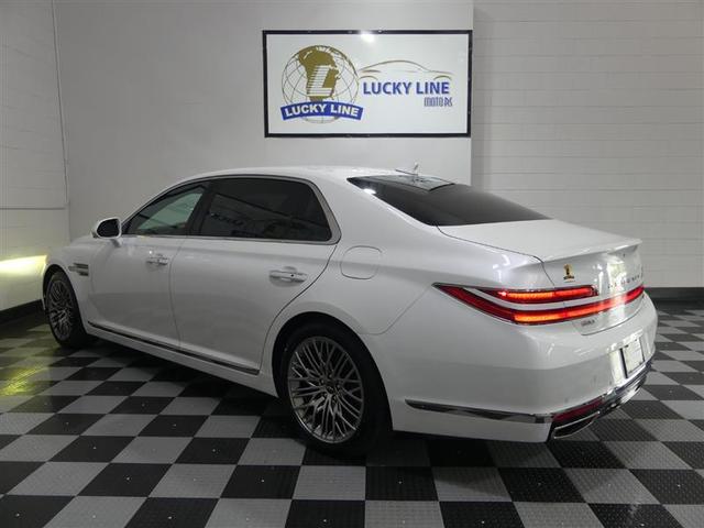 Photo of 2021 Uyuni White Genesis G90