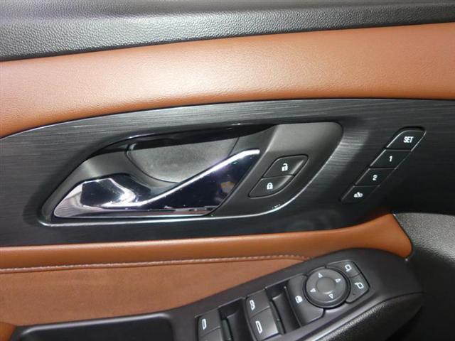 Photo of 2018 Gray Chevrolet Traverse