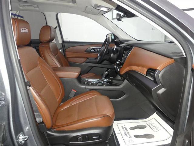 Photo of 2018 Gray Chevrolet Traverse