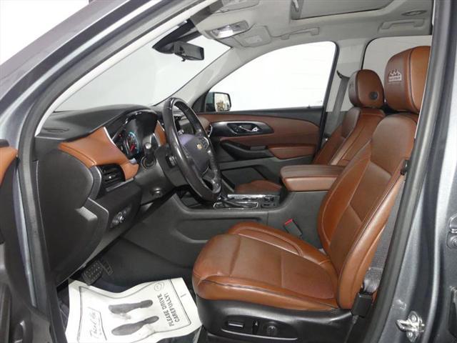 Photo of 2018 Gray Chevrolet Traverse