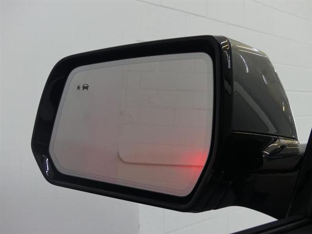 Photo of 2018 Gray Chevrolet Traverse
