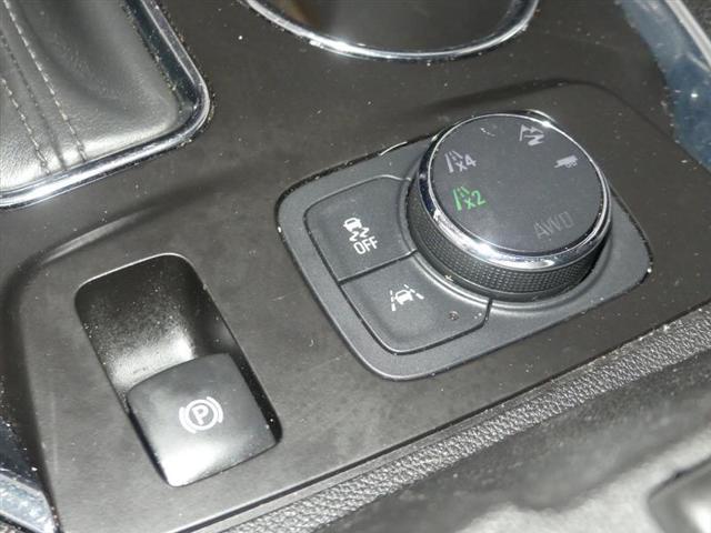 Photo of 2018 Gray Chevrolet Traverse