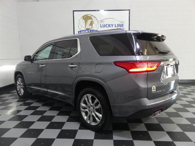 Photo of 2018 Gray Chevrolet Traverse