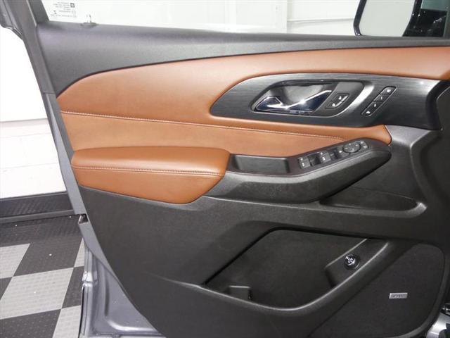 Photo of 2018 Gray Chevrolet Traverse