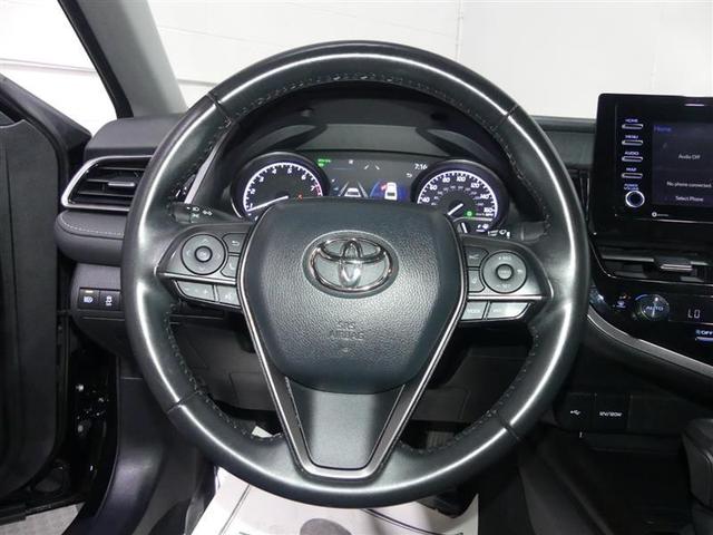 Photo of 2022 Midnight Black Metallic Toyota Camry