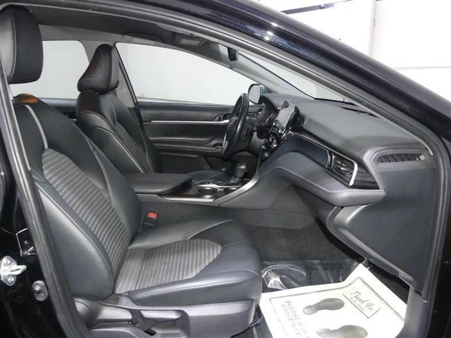 Photo of 2022 Midnight Black Metallic Toyota Camry