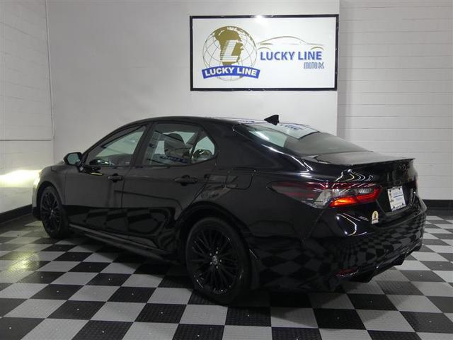 Photo of 2022 Midnight Black Metallic Toyota Camry