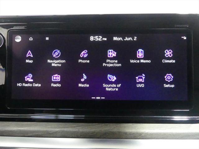 Photo of 2022 Ebony Black Kia K5