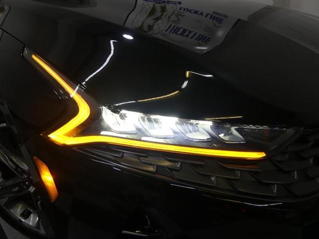 Photo of 2022 Ebony Black Kia K5