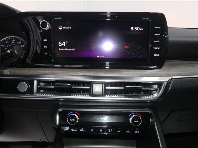 Photo of 2022 Ebony Black Kia K5