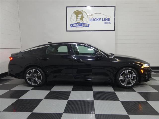 Photo of 2022 Ebony Black Kia K5