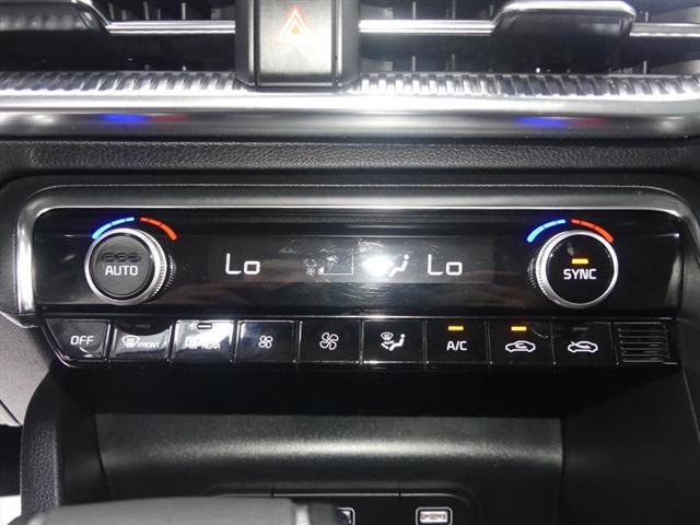 Photo of 2022 Ebony Black Kia K5