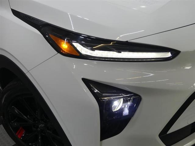 Photo of 2023 Summit White Chevrolet Bolt EUV