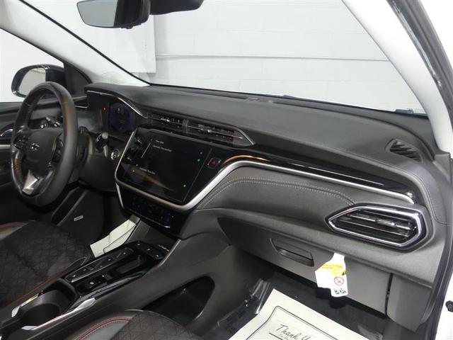Photo of 2023 Summit White Chevrolet Bolt EUV