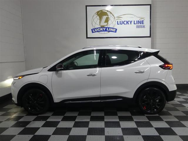 Photo of 2023 Summit White Chevrolet Bolt EUV