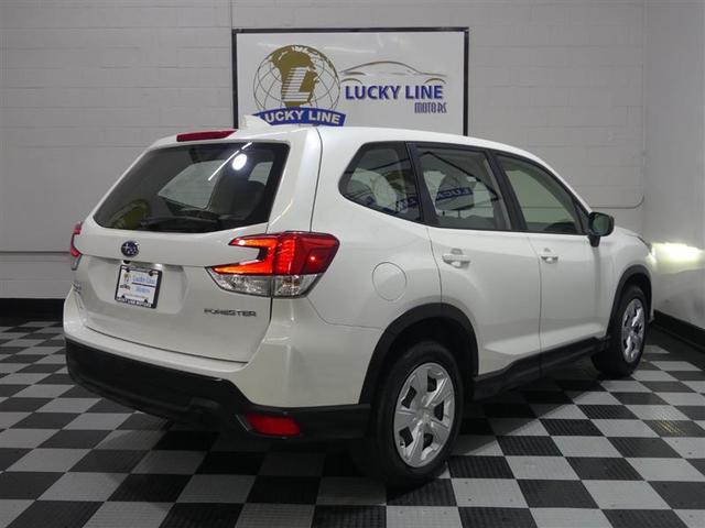 Photo of 2022 Crystal White Pearl Subaru Forester