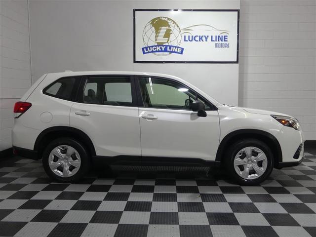 Photo of 2022 Crystal White Pearl Subaru Forester