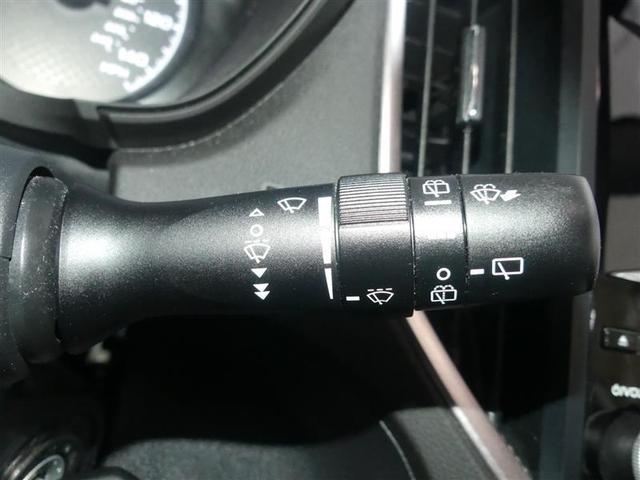 Photo of 2022 Crystal White Pearl Subaru Forester