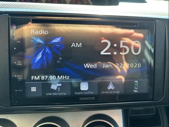 Photo of 2008 Super White Scion xB