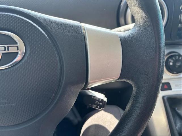 Photo of 2008 Super White Scion xB