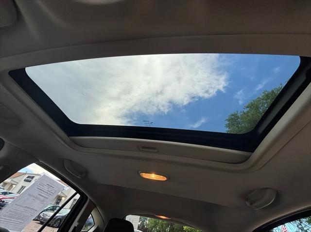 Photo of 2009 Inferno Red Crystal Pearlcoat Dodge Caliber