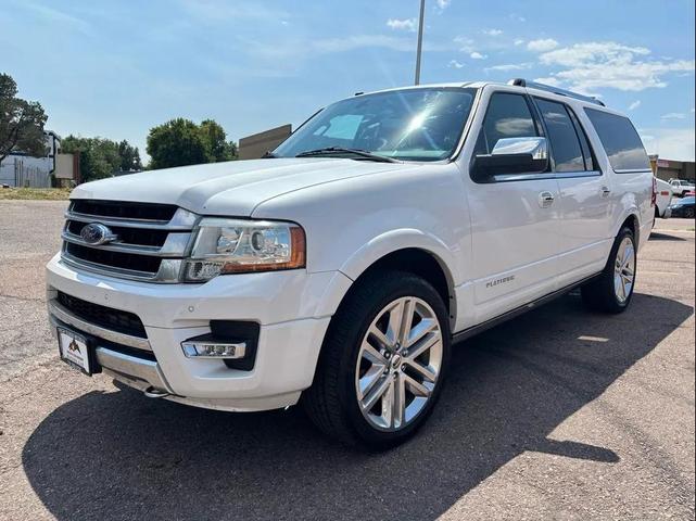 Photo of 2017 White Platinum Metallic Tri-Coat Ford Expedition EL