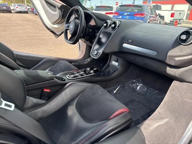 Photo of 2022 White McLaren GT