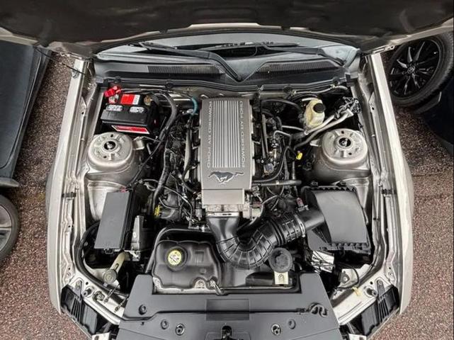 Photo of 2009 Silver Ford Mustang