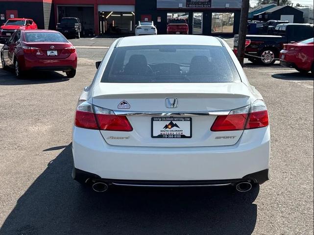 Photo of 2015 White Orchid Pearl Honda Accord