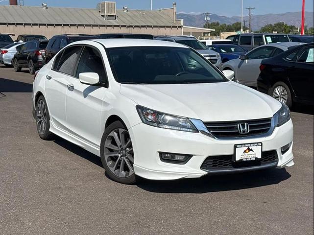 Photo of 2015 White Orchid Pearl Honda Accord