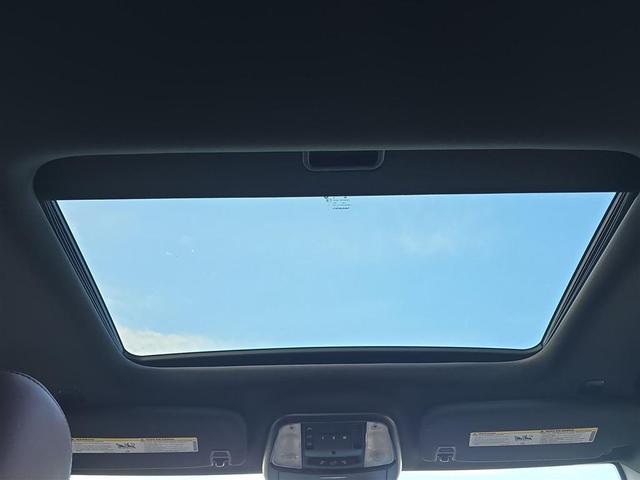 Photo of 2023 DB Black Crystal Clearcoat Dodge Durango