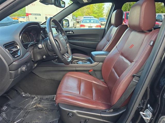Photo of 2023 DB Black Crystal Clearcoat Dodge Durango