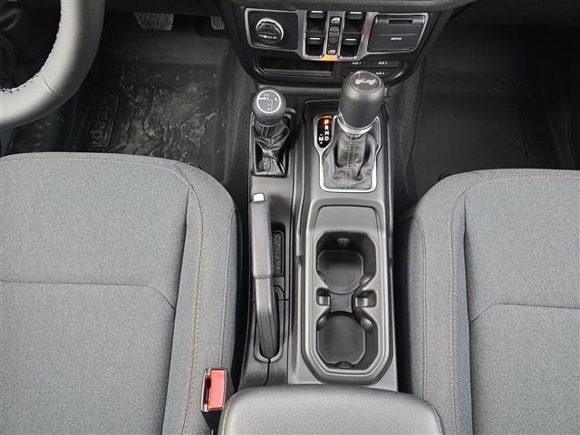 Photo of 2025 Anvil Clearcoat Jeep Wrangler
