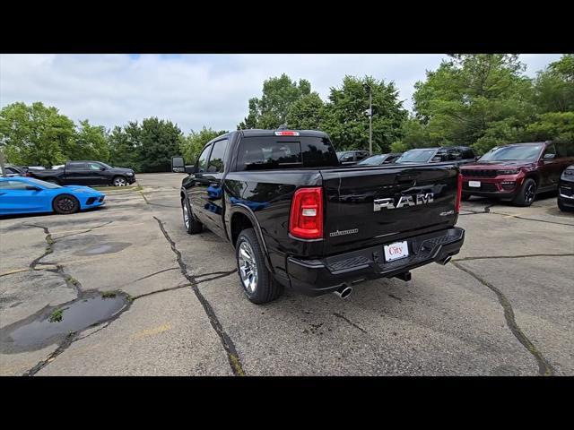 Photo of 2026 Diamond Black Crystal Pearlcoat RAM 1500